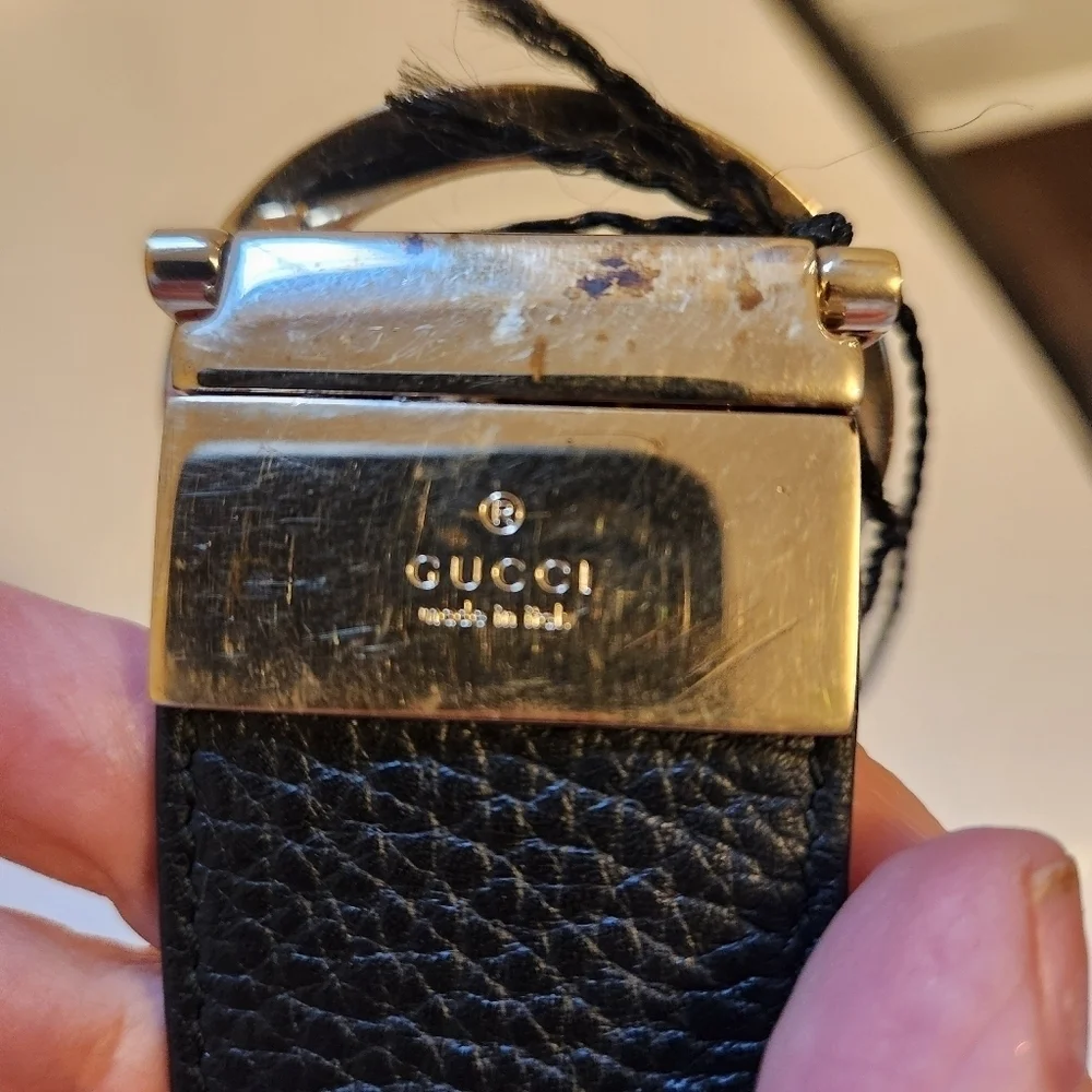 Gucci leather belt with logo buckle size 30